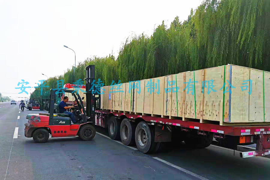 出口非洲護(hù)欄網(wǎng)