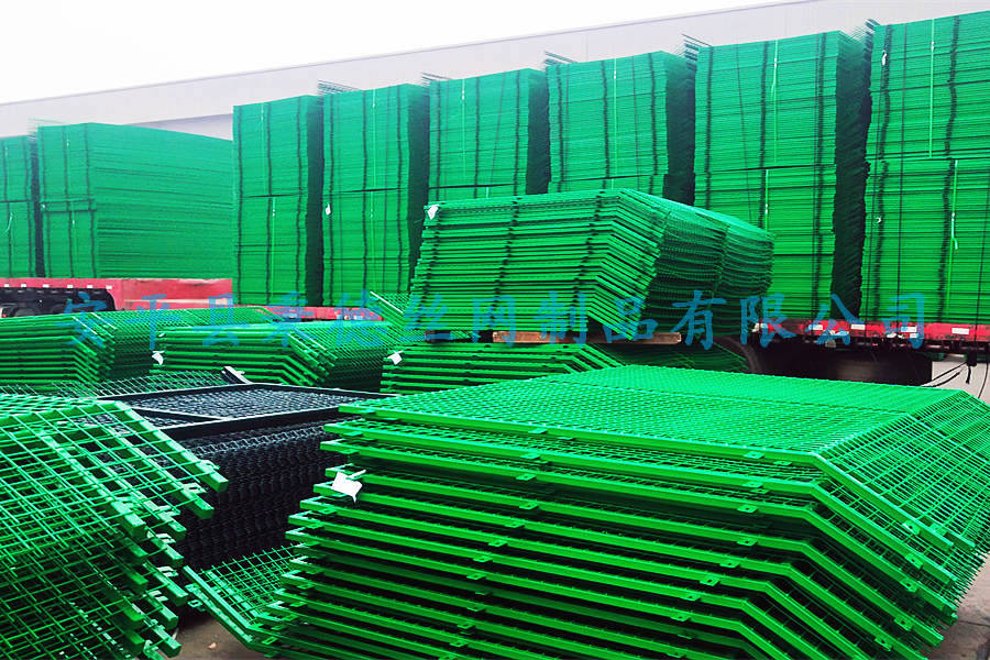 文山高速公路護(hù)欄網(wǎng)項(xiàng)目