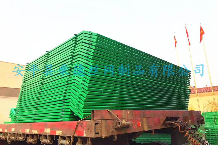 黑河礦區(qū)護(hù)欄網(wǎng)項(xiàng)目